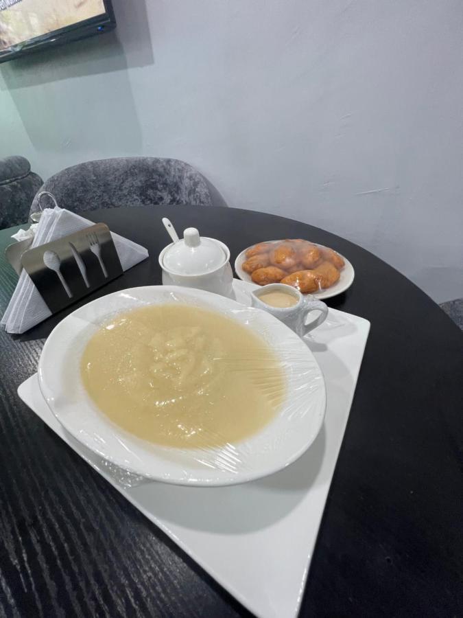 Thapunchline Hotels Ikeja Exterior foto